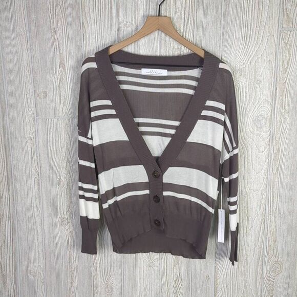 Brand New Callahan Women’s Medium Gray White  Striped Buttoned Cardigan Sweater - Picture 1 of 5